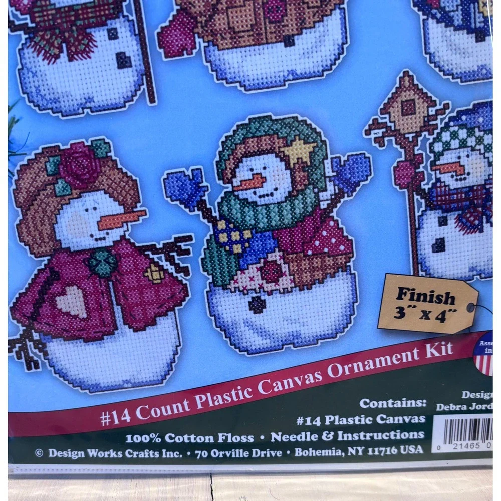 Design Works Crafts 1664 Snowmen Plastic‎ Canvas Ornament Kit 14 Count Set of 6